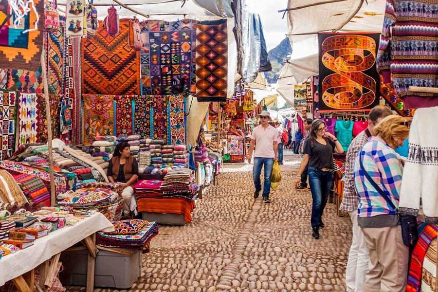 Artisan market in Pisac on the Sacred Valley tour